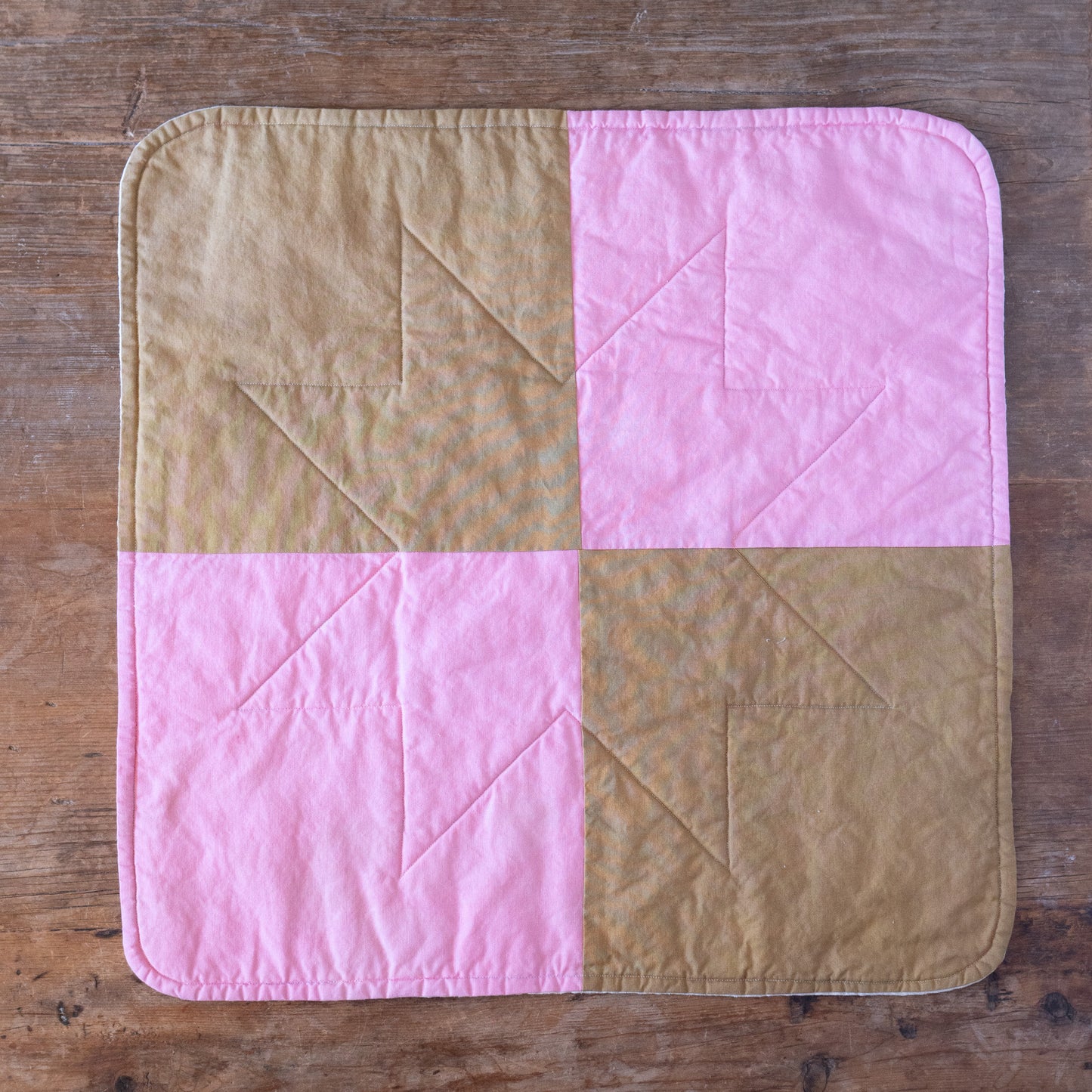 Kye and Hardy holiday 2023 doll quilts