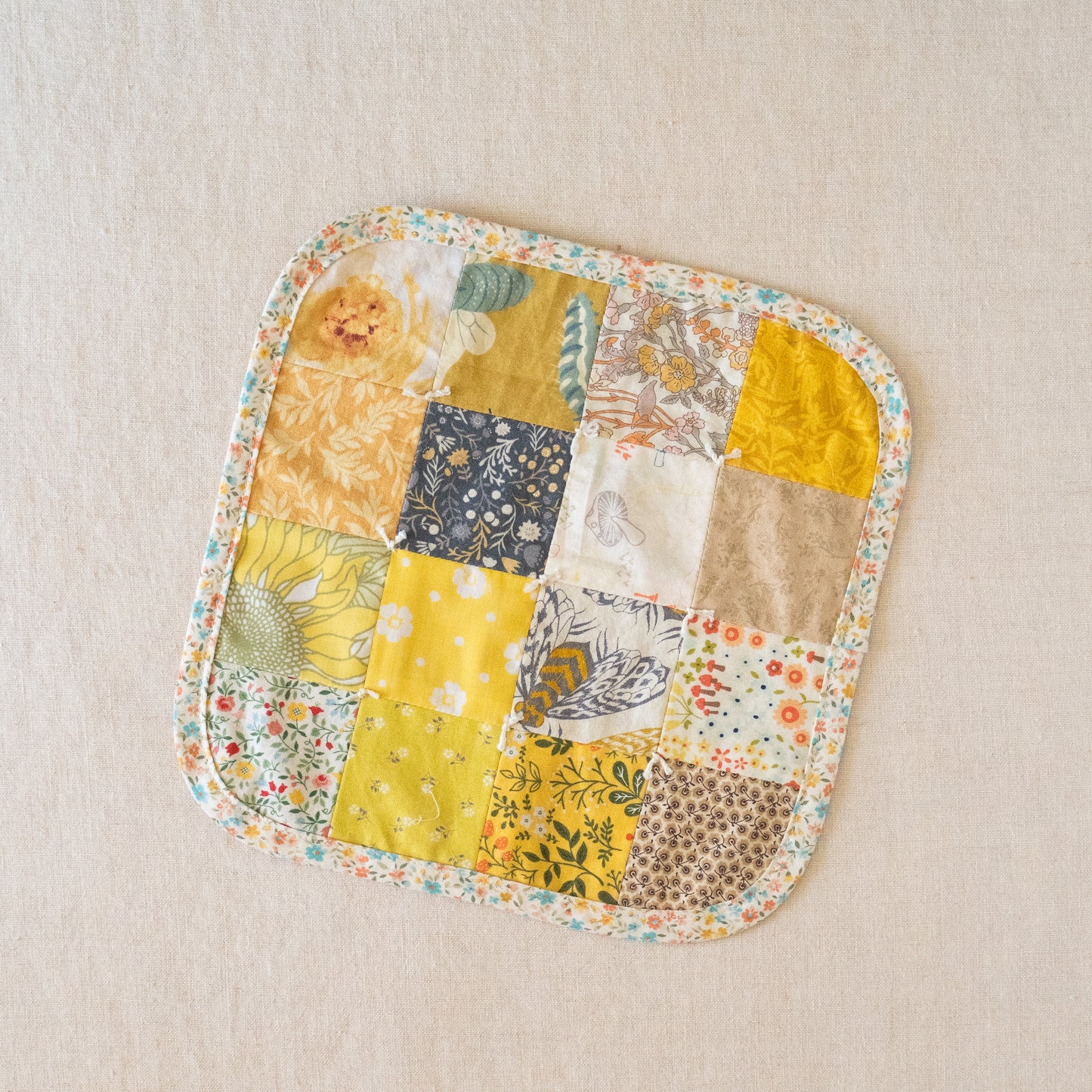 petal patchwork quilt - XS