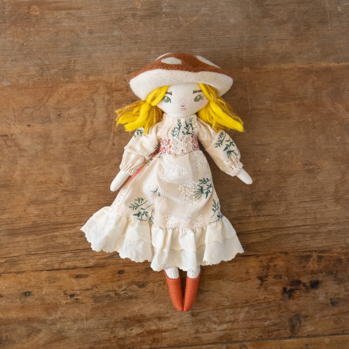 russula fairytale girl