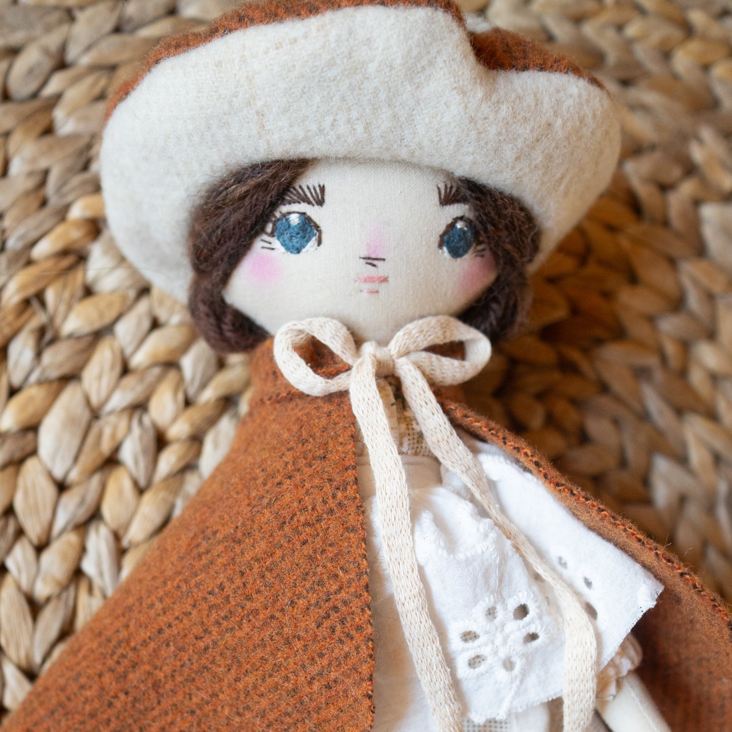 wren mushroom fairytale girl