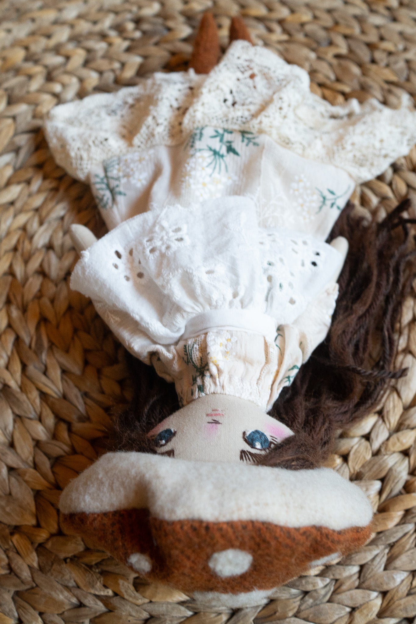 wren mushroom fairytale girl