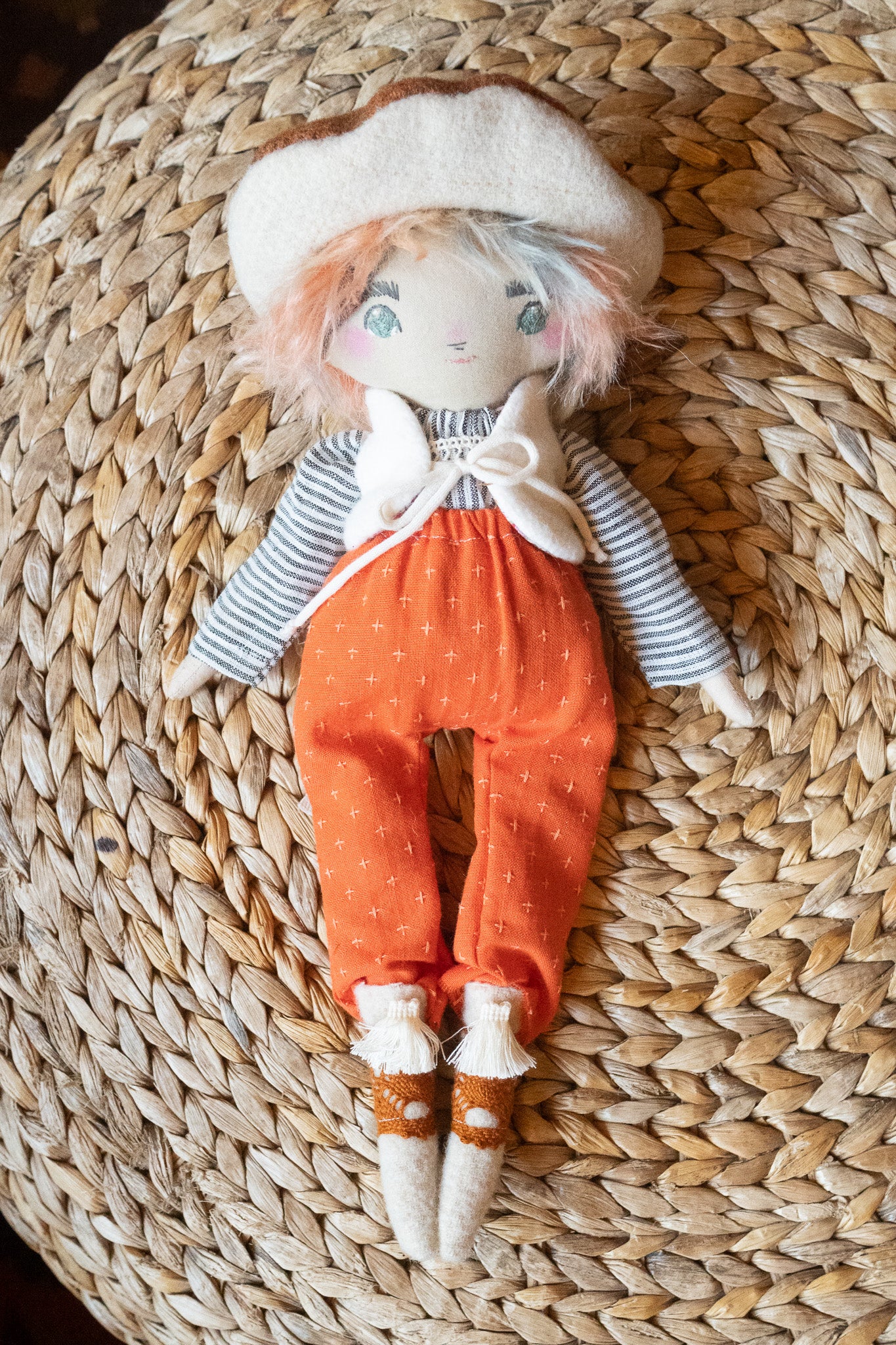 forage mushroom fairytale boy