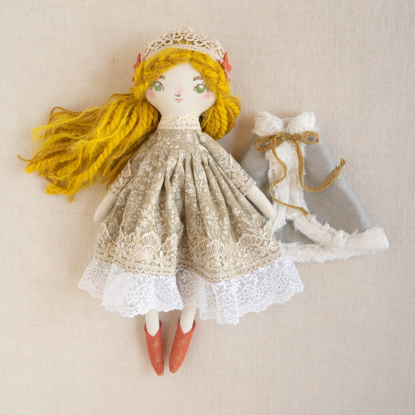 sarahfina fairytale girl