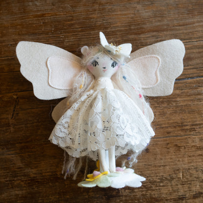 dandelion puff wee pixie