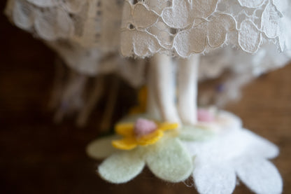 dandelion puff wee pixie